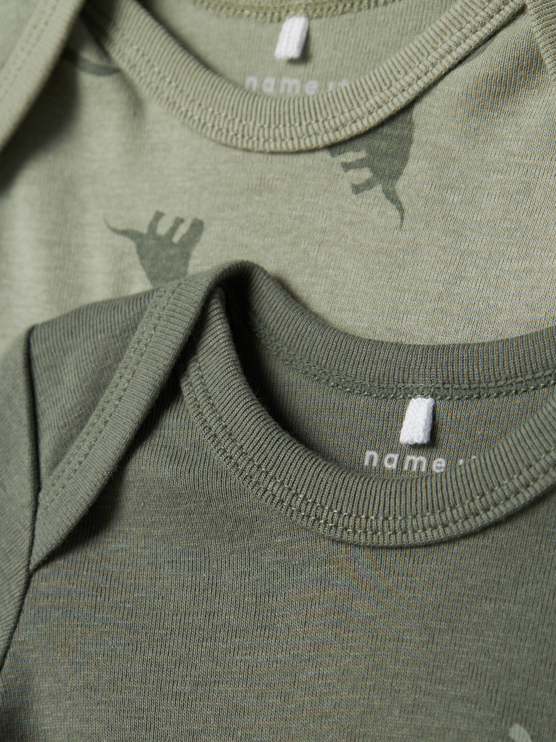 model_shot-front_full